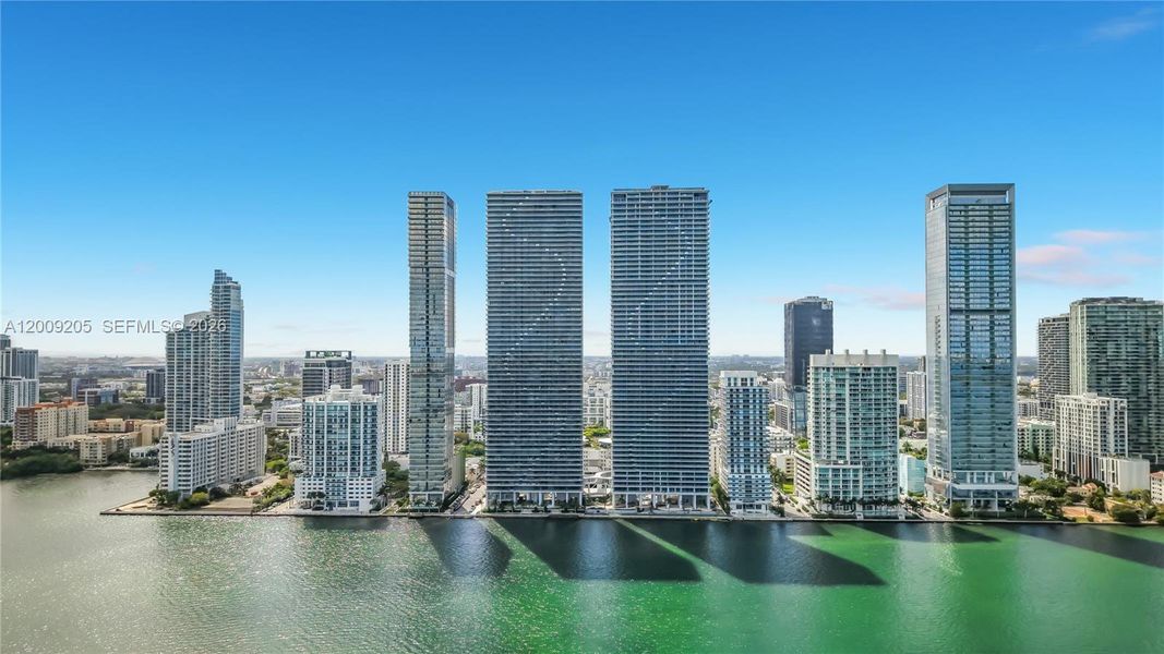 Condo located in Miami, FL showcasing its design and architecture (Image 29).