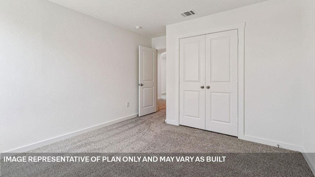 Representative unfurnished interior of a home built from the The Quincy by D.R. Horton in Monarch Ranch, Manor (Image 28).