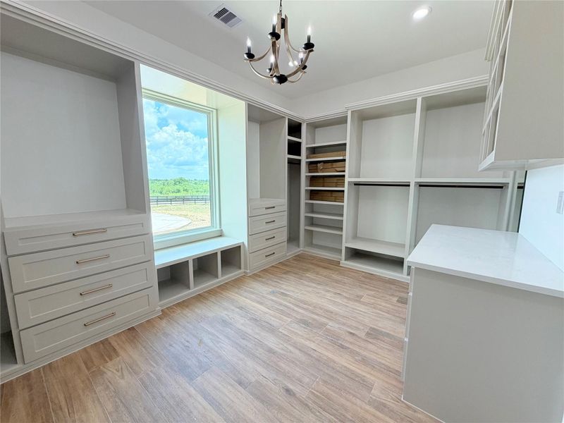 Spacious, unfurnished interior of a new home in , Washington (Image 31).