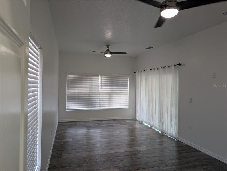 Spacious, unfurnished interior of a new home in , Davenport (Image 38).