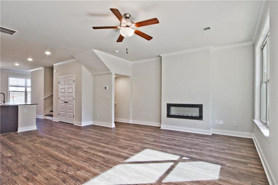 Spacious, unfurnished interior of a new home in Towns at Enclave, Lawrenceville (Image 5). Spacious, unfurnished interior of a new home in Towns at Enclave, Lawrenceville (Image 5).