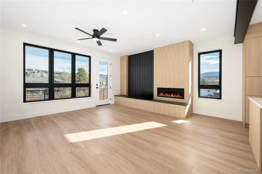 Spacious, unfurnished interior of a new home in , Fraser (Image 30).