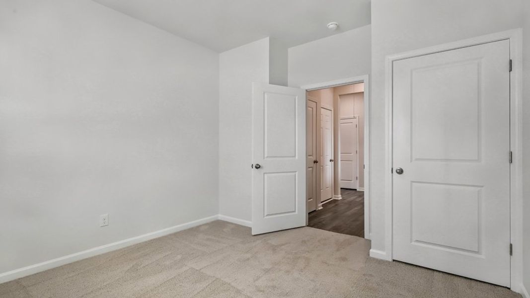 Spacious, unfurnished interior of a new home in Galvins Ridge, Sanford (Image 23).