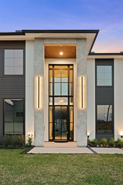 Exterior details and patio area of a home in , Houston (Image 4). Exterior details and patio area of a home in , Houston (Image 4).