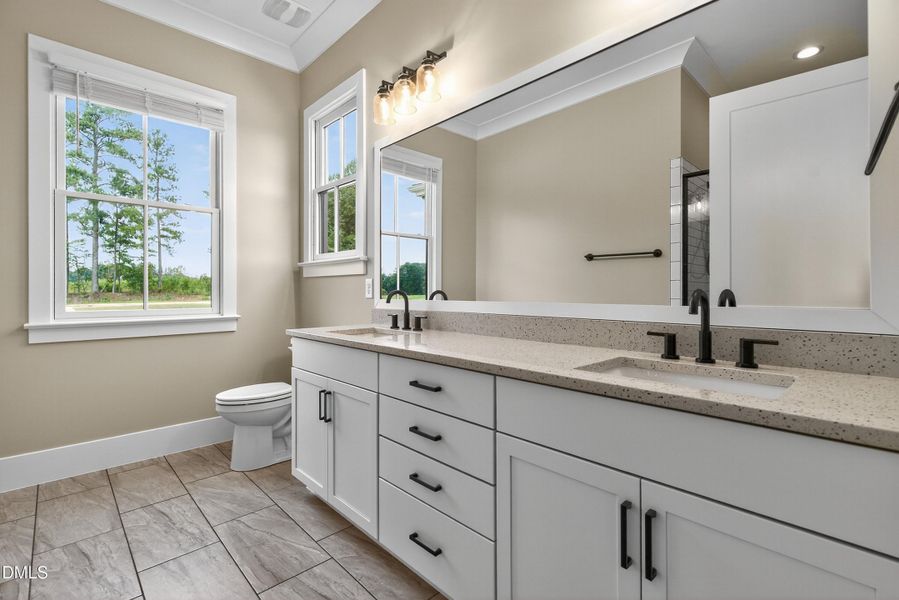 Main Floor Guest Bath