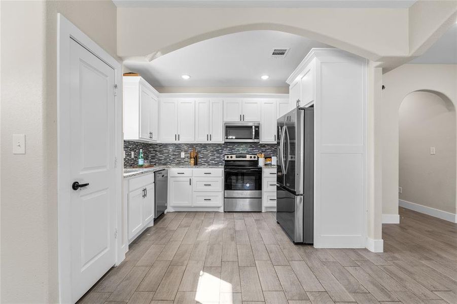 Furnished interior view inside a new home in , Granbury (Image 8). Furnished interior view inside a new home in , Granbury (Image 8).
