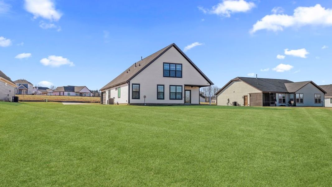 Representative exterior details of a home built from the Crestone by D.R. Horton in Blue Ridge Trail, Fountain Inn (Image 19).