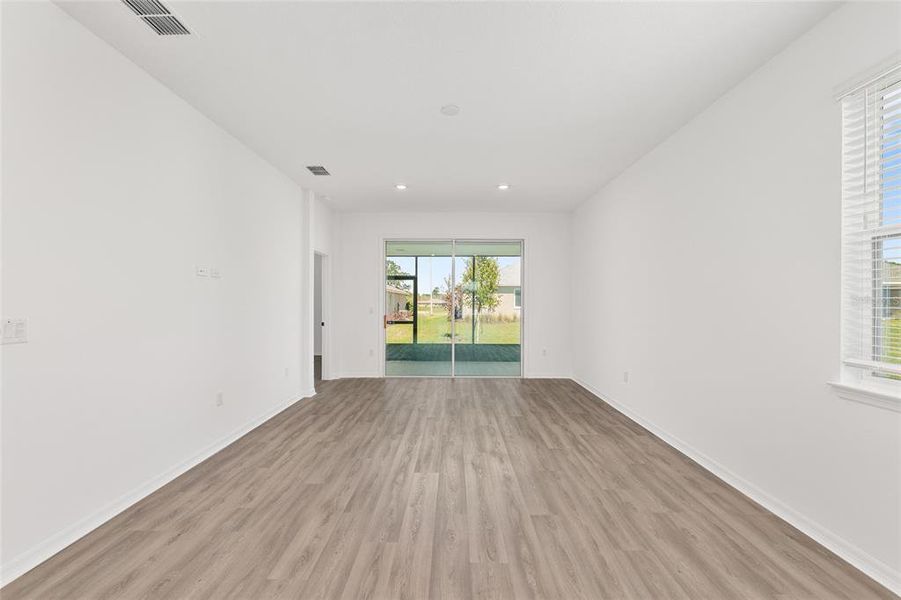 Spacious, unfurnished interior of a new home in , Ocala (Image 45).
