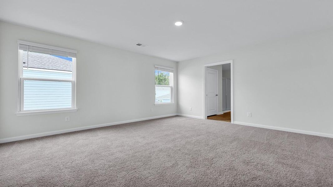 Spacious, unfurnished interior of a new home in Hillcrest, Ravenel (Image 17).