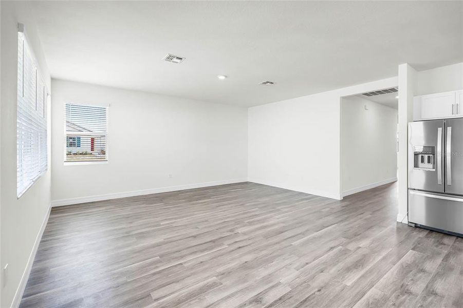 Spacious, unfurnished interior of a new home in Summerlin at Hawthorne Ranch, Lakeland (Image 10).
