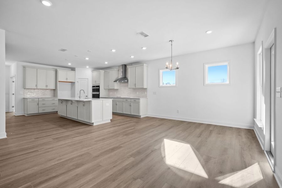 Spacious, unfurnished interior of a new home in Elmbrook, Indian Trail (Image 29).