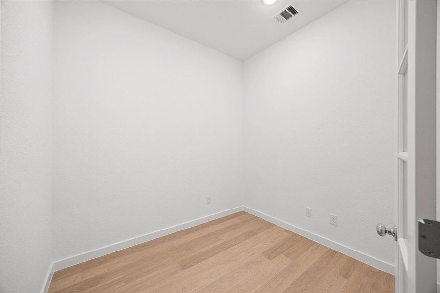 Spacious, unfurnished interior of a new home in Prairie Winds, Hutto (Image 18).