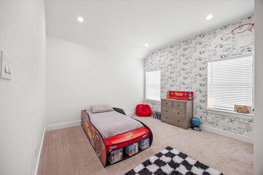 Furnished interior view inside a new home in , Baytown (Image 12).