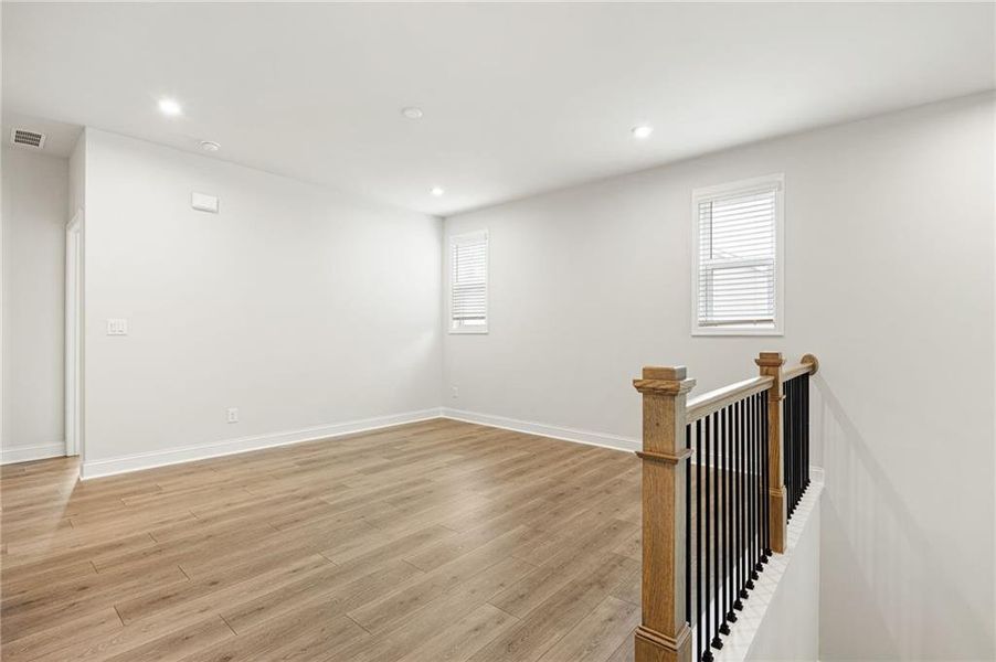 Spacious, unfurnished interior of a new home in Hillside Manor, Powder Springs (Image 43). Spacious, unfurnished interior of a new home in Hillside Manor, Powder Springs (Image 43).