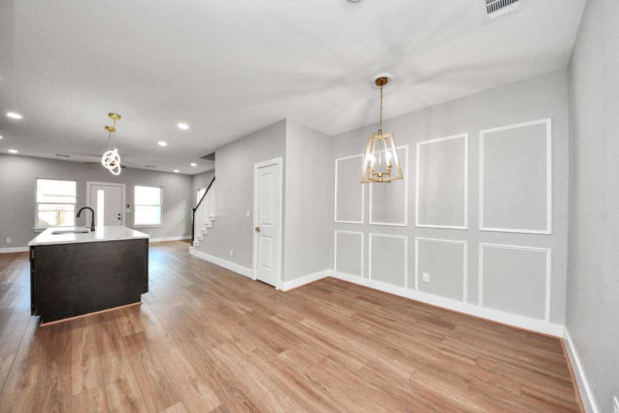 Spacious, unfurnished interior of a new home in , Houston (Image 23).