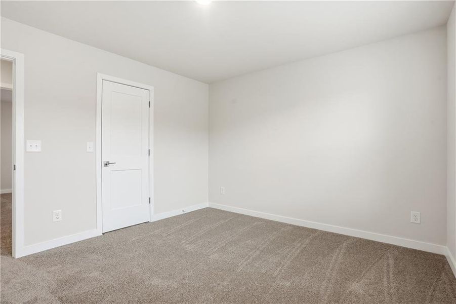 Spacious, unfurnished interior of a new home in Fern Dale, Fairburn (Image 24).