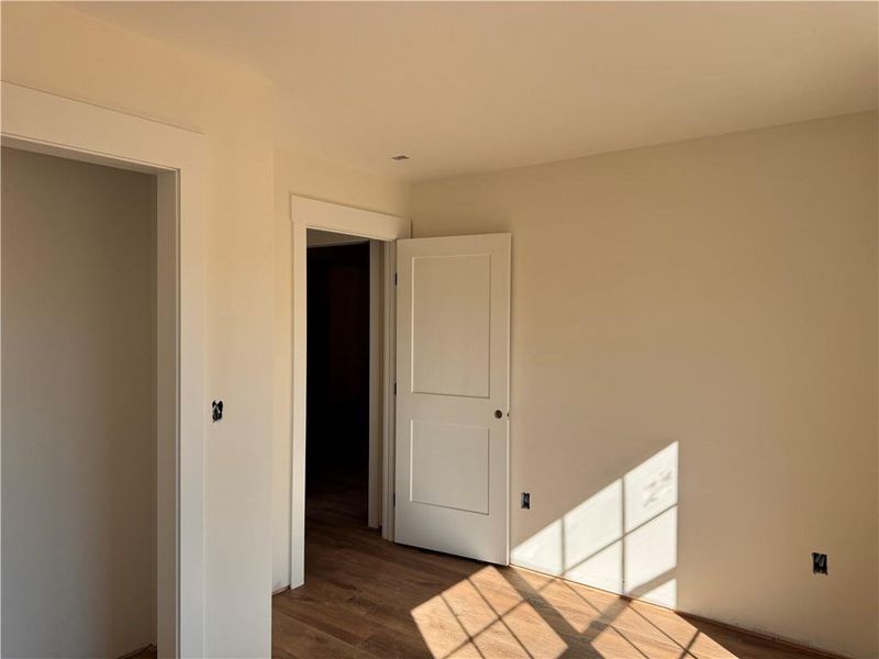 Spacious, unfurnished interior of a new home in , Calhoun (Image 5).