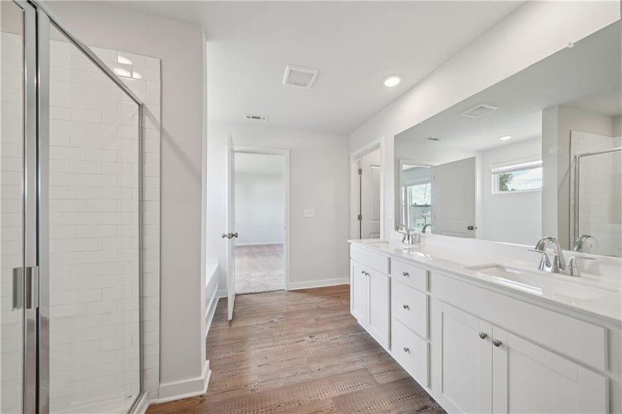 Image 28 of a home in Dove Lake.