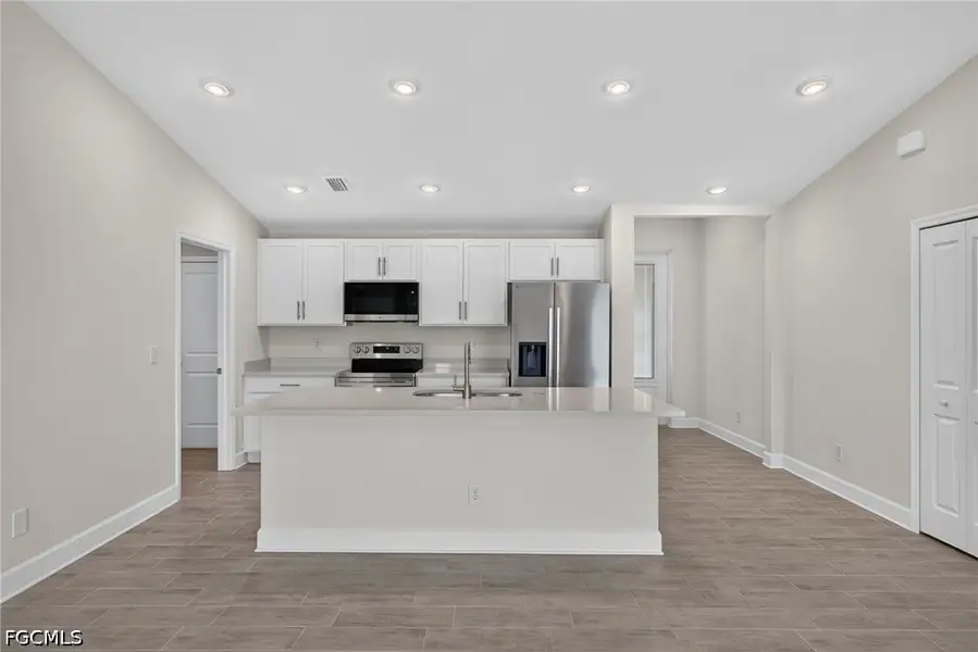 Furnished interior view inside a new home in Cape Coral, Cape Coral (Image 9).