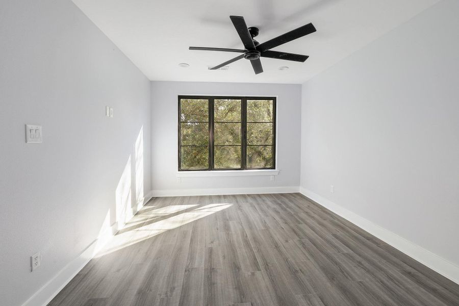 Spacious, unfurnished interior of a new home in , Austin (Image 26).