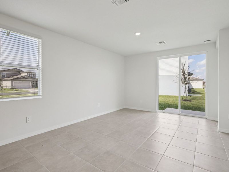 Spacious, unfurnished interior of a new home in Leyland Preserve - Premier Series, Brooksville (Image 11).
