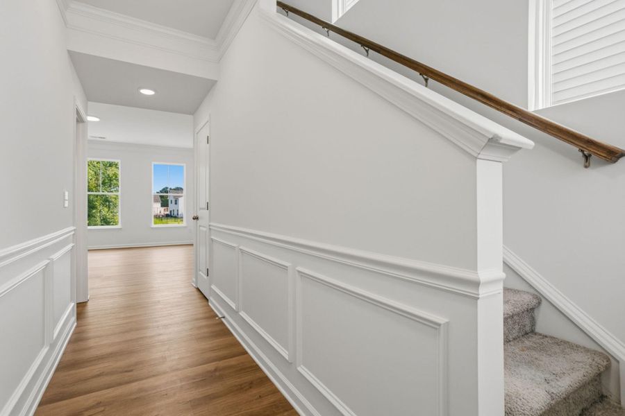 Spacious, unfurnished interior of a new home in Bellevue, Greenville (Image 9).