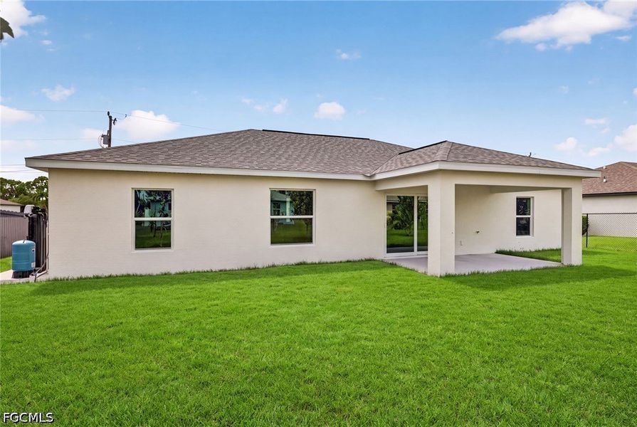 Exterior details and patio area of a home in Cape Coral, Cape Coral (Image 23). Exterior details and patio area of a home in Cape Coral, Cape Coral (Image 23).