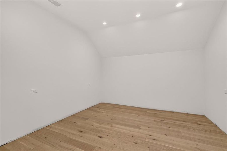 Spacious, unfurnished interior of a new home in , Atlanta (Image 45). Spacious, unfurnished interior of a new home in , Atlanta (Image 45).