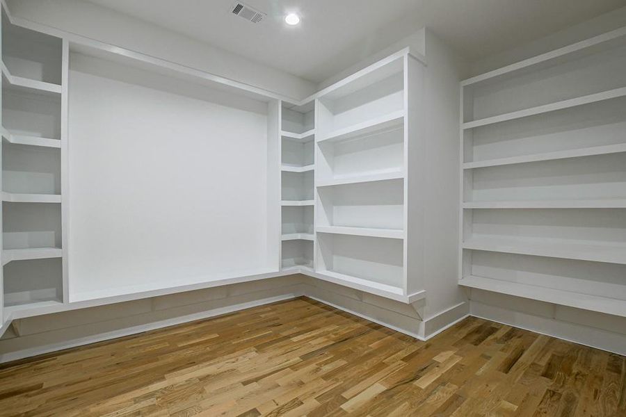 Spacious, unfurnished interior of a new home in , Atlanta (Image 45).