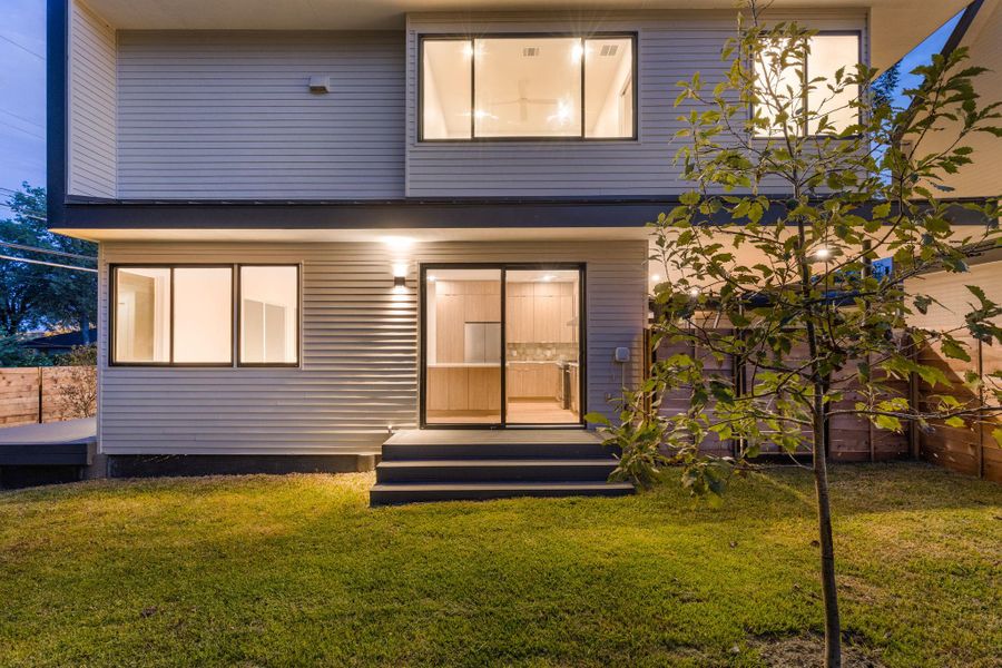 View of front of home featuring a front yard