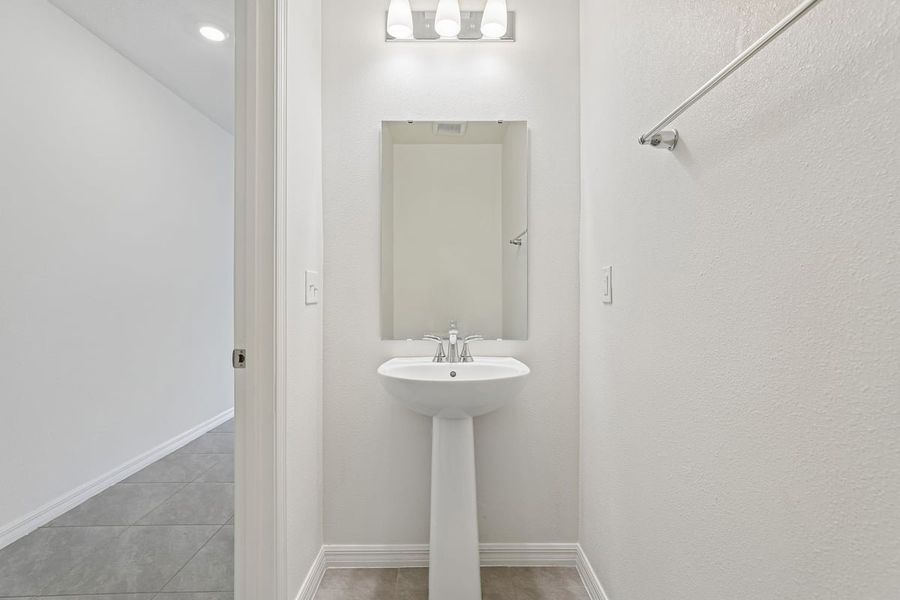 Furnished interior view inside a new home in Reserve at Forest Lake Townhomes, Lake Wales (Image 5).