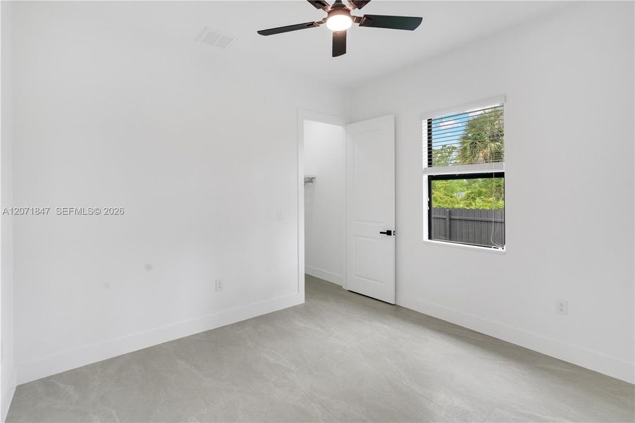 Spacious, unfurnished interior of a new home in , Lehigh Acres (Image 25).