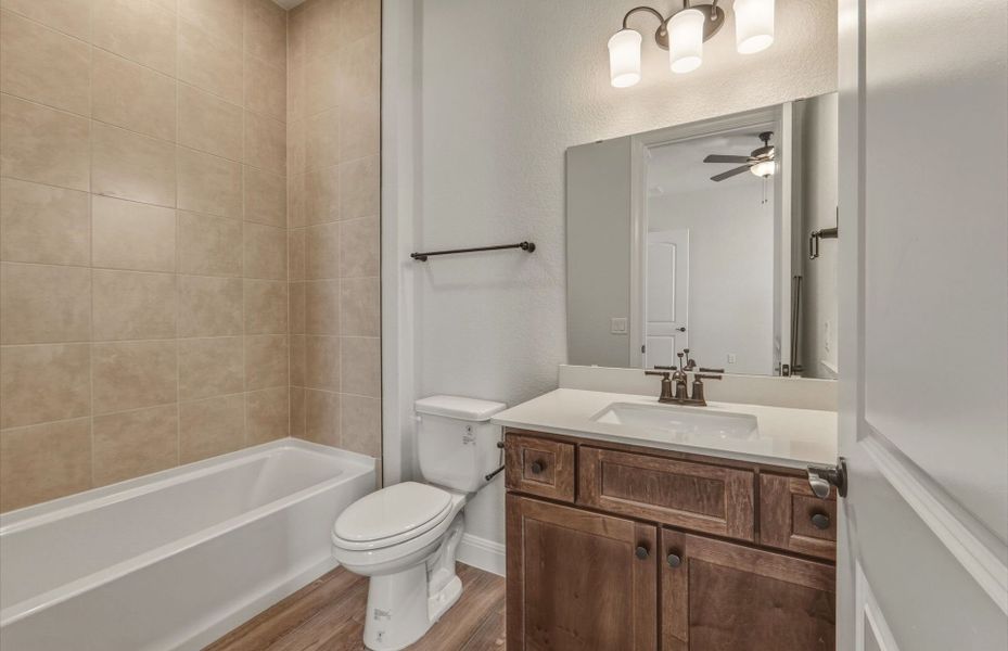Furnished interior view inside a new home in Sun City Texas, Georgetown (Image 10).