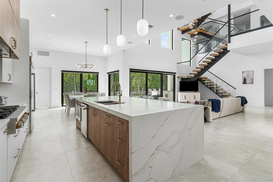 KITCHEN KITCHEN