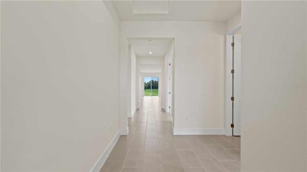 Spacious, unfurnished interior of a new home in Trailside, Mount Dora (Image 25).