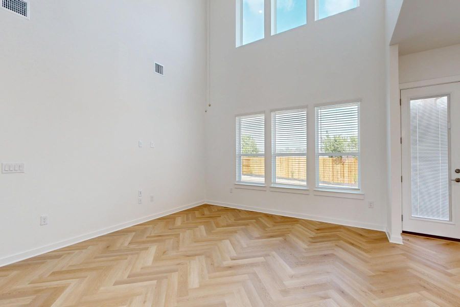 Spacious, unfurnished interior of a new home in Barksdale, Leander (Image 21).