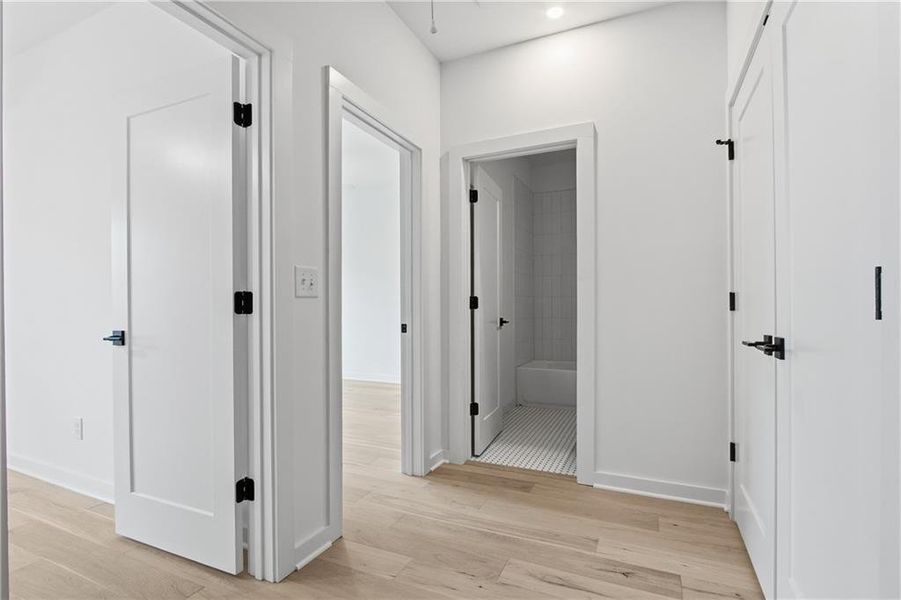 Spacious, unfurnished interior of a new home in , Atlanta (Image 22).