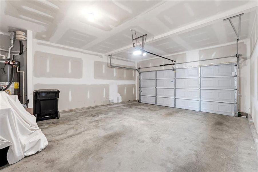 Spacious, unfurnished interior of a new home in , Canton (Image 20).