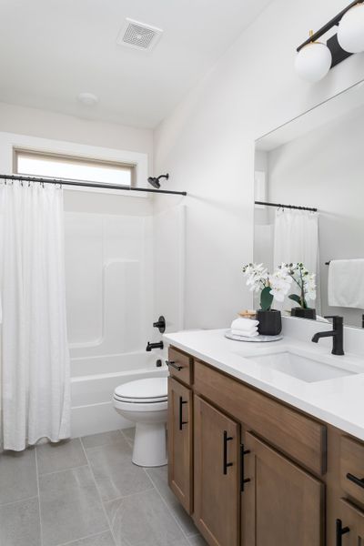 Representative furnished interior of a home built from the The Phoenix by Greentech Homes LLC in The Farmstead, Hixson (Image 18). Representative furnished interior of a home built from the The Phoenix by Greentech Homes LLC in The Farmstead, Hixson (Image 18).