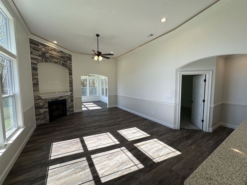 Image 14 of a home in Weston.