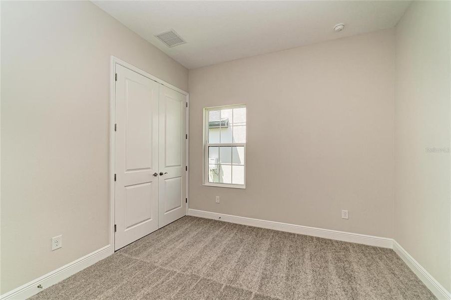 Spacious, unfurnished interior of a new home in Crestwood Estates, Valrico (Image 32).
