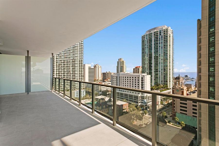 Condo located in St. Petersburg, FL showcasing its design and architecture (Image 30). Condo located in St. Petersburg, FL showcasing its design and architecture (Image 30).