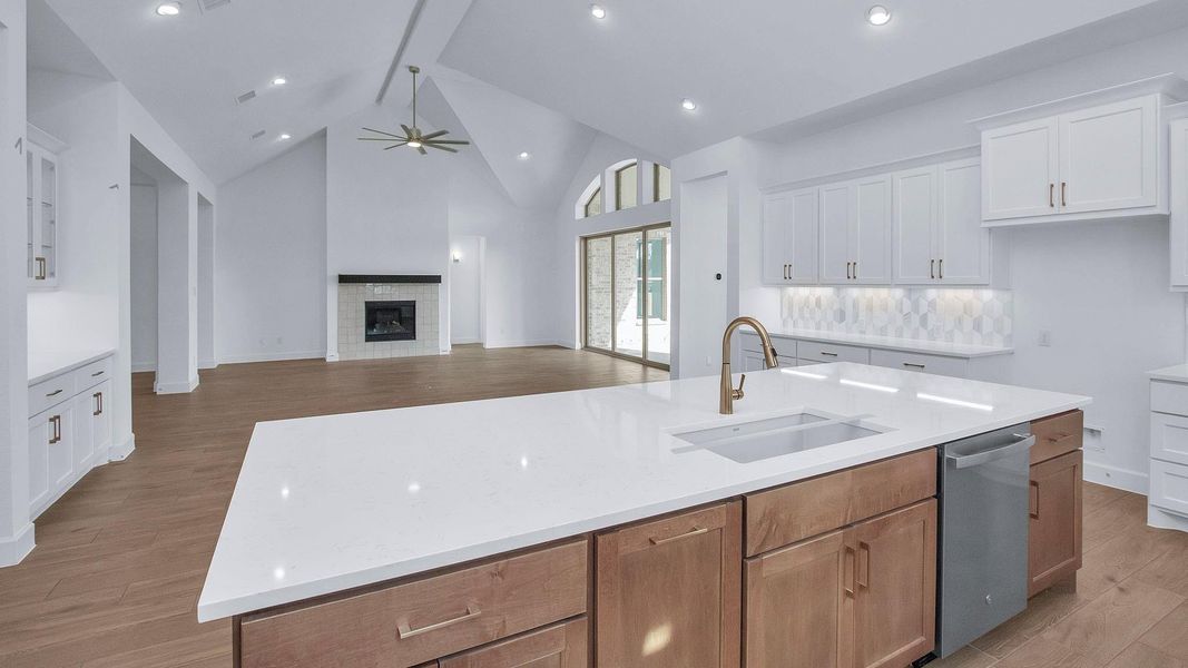 Furnished interior view inside a new home in Briarley 70', Montgomery (Image 11).