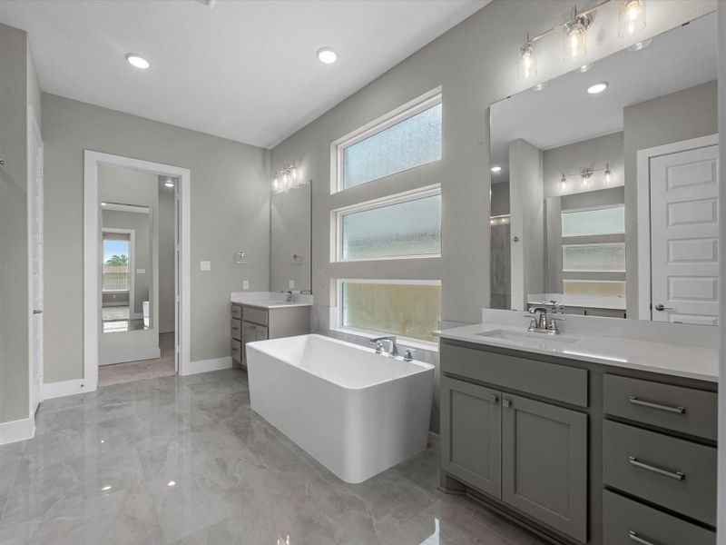 Furnished interior view inside a new home in Sienna 60’, Missouri City (Image 11).