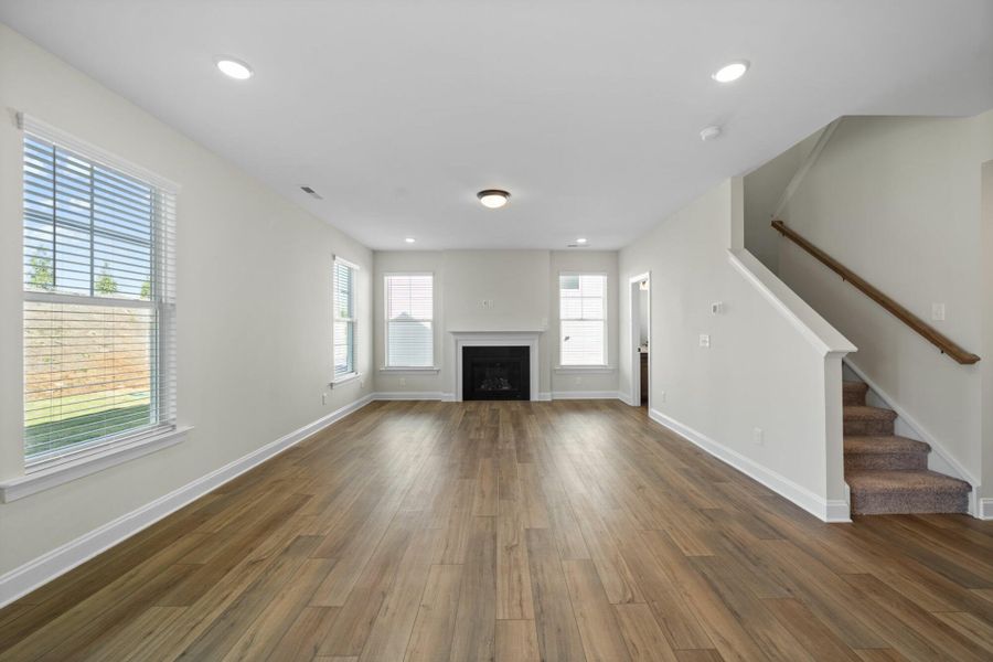 Spacious, unfurnished interior of a new home in Pisgah Park, Kernersville (Image 25).