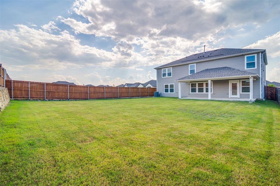 Image 26 of a home in Heartland Signature. Image 26 of a home in Heartland Signature.