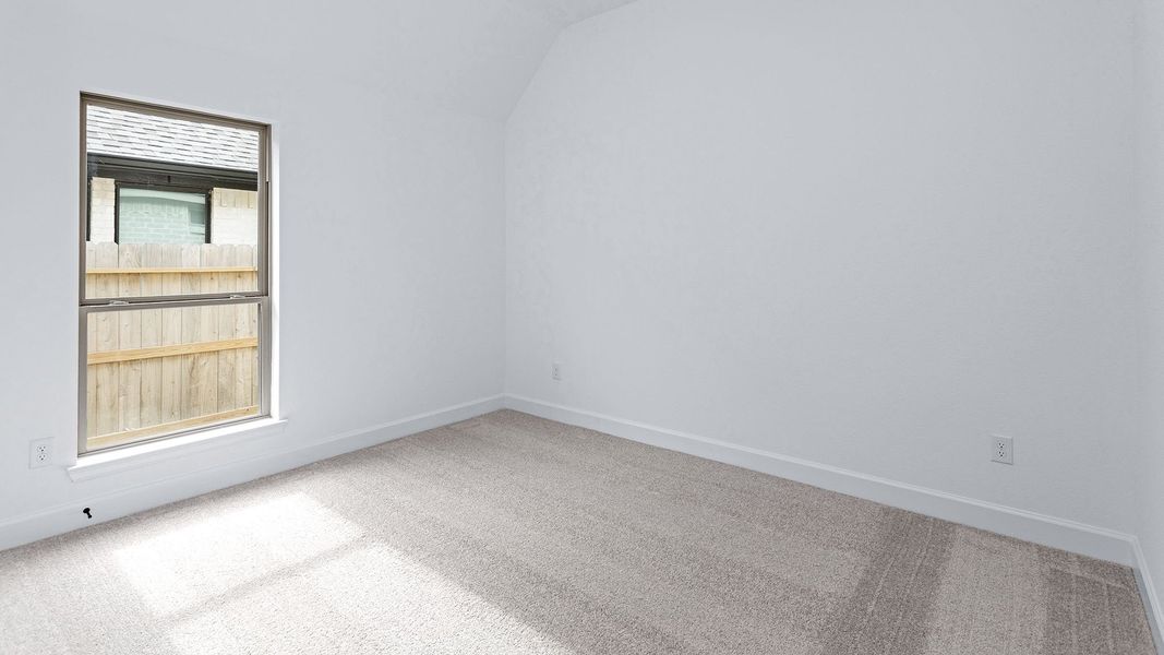 Spacious, unfurnished interior of a new home in Evergreen, Conroe (Image 47).
