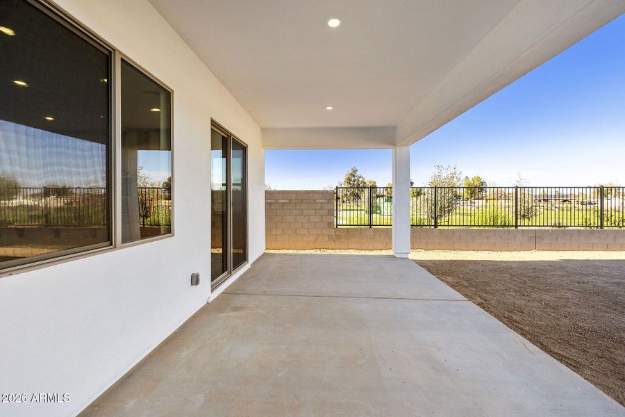 LARGE COVERED BACK PATIO