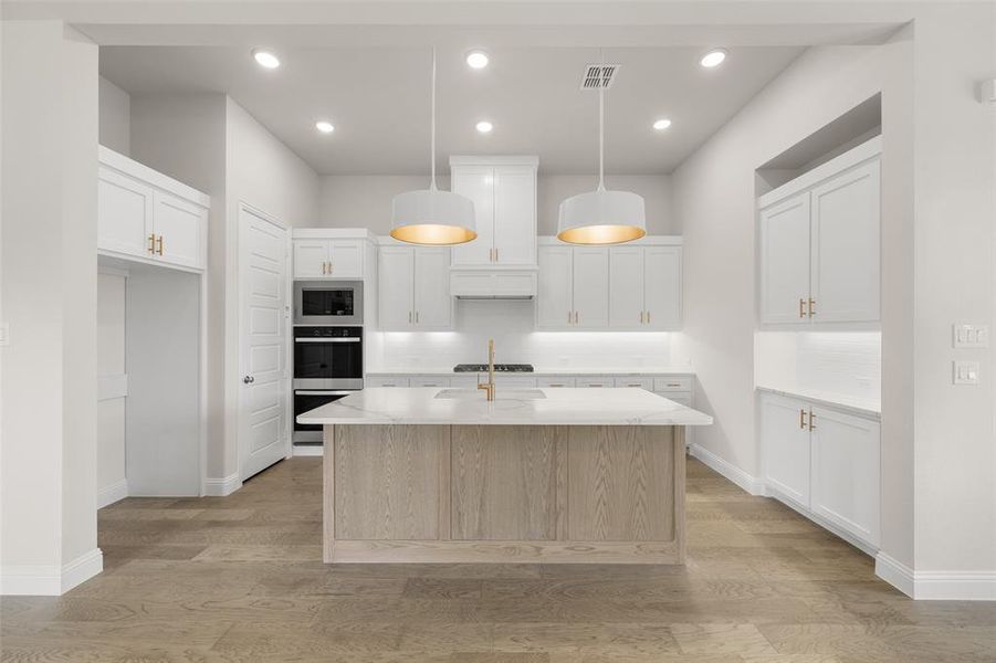 2300 KNapp- Kitchen-3 2300 KNapp- Kitchen-3