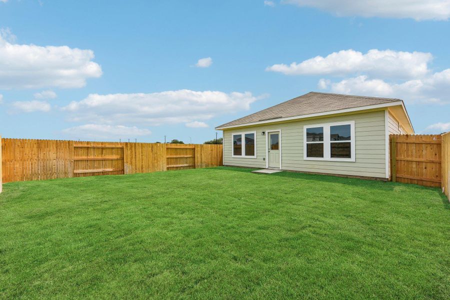 Exterior details and patio area of a home in Cascade, Liberty Hill (Image 3).